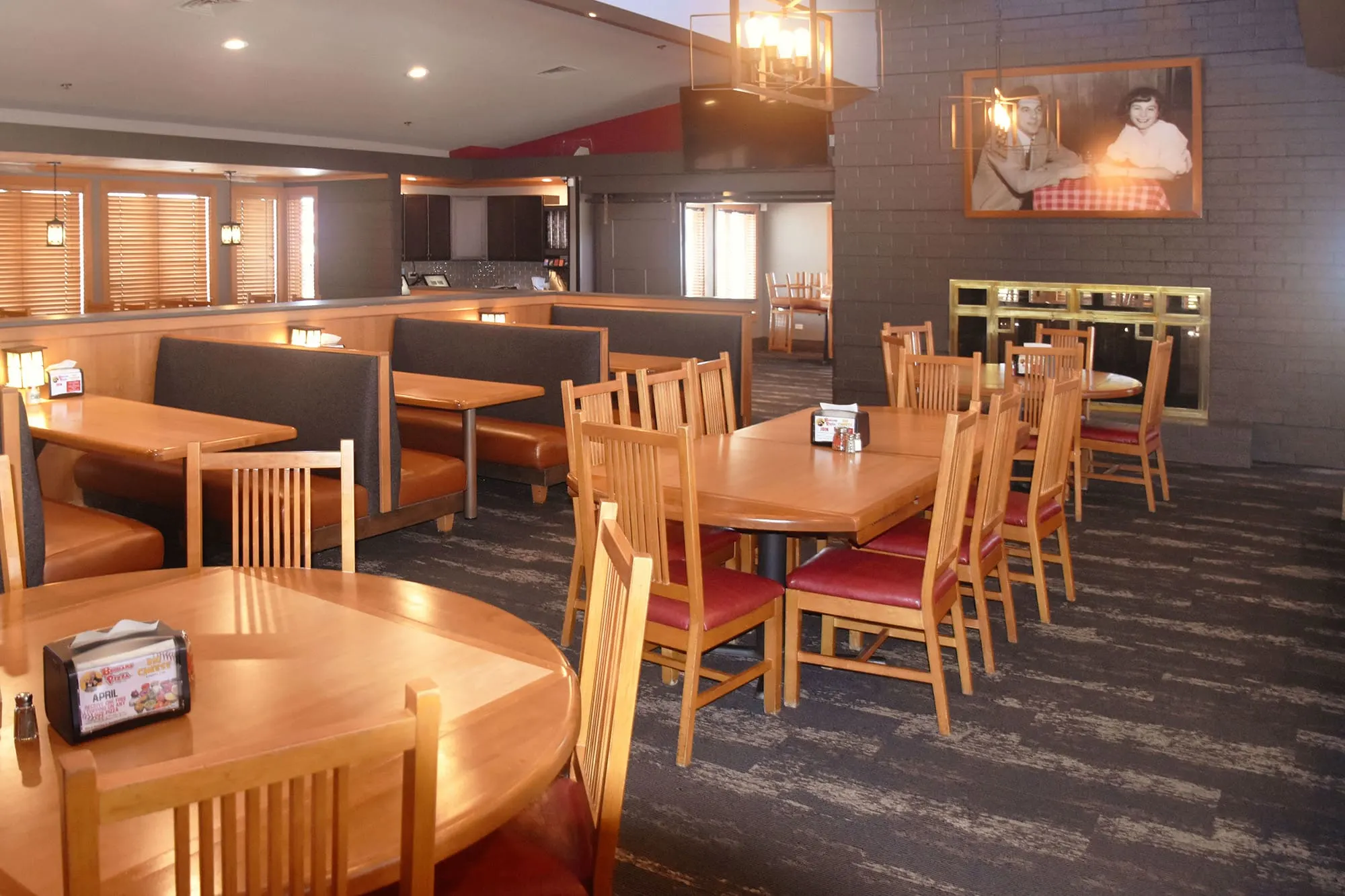 Another image of the interior seating at Beggars Pizza in Bolingbrook