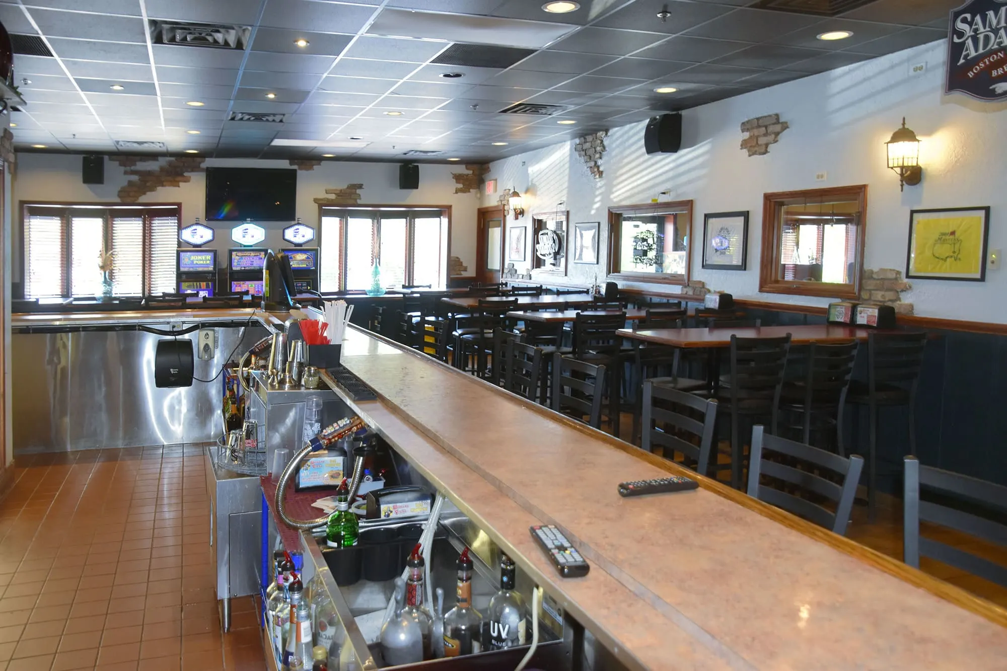 Interior of Beggars Pizza in Richton Park