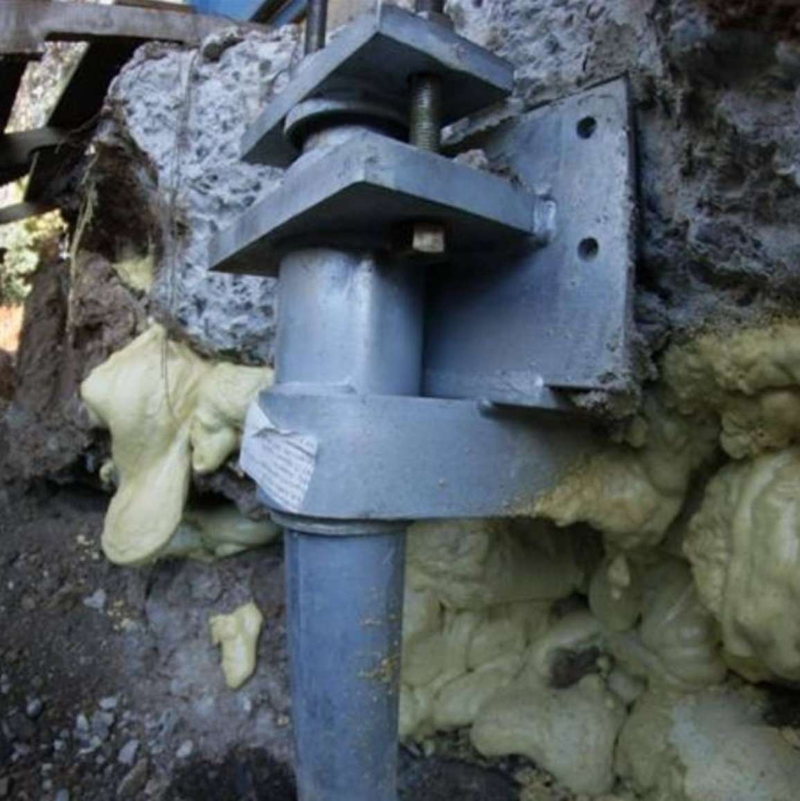 image of polyurethane with a foundation pier